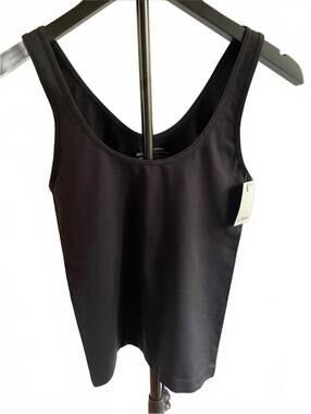 Le Mystere Black Seamless Comfort Tank Black Medium New With Tags